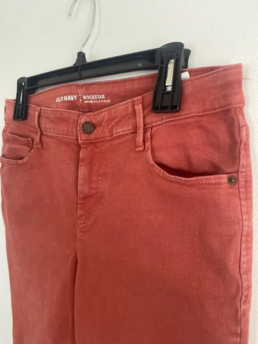 Old Navy Rockstar Mid-Rise Super Skinny Jeans Women's Size 14 Rust Red - Picture 3 of 6